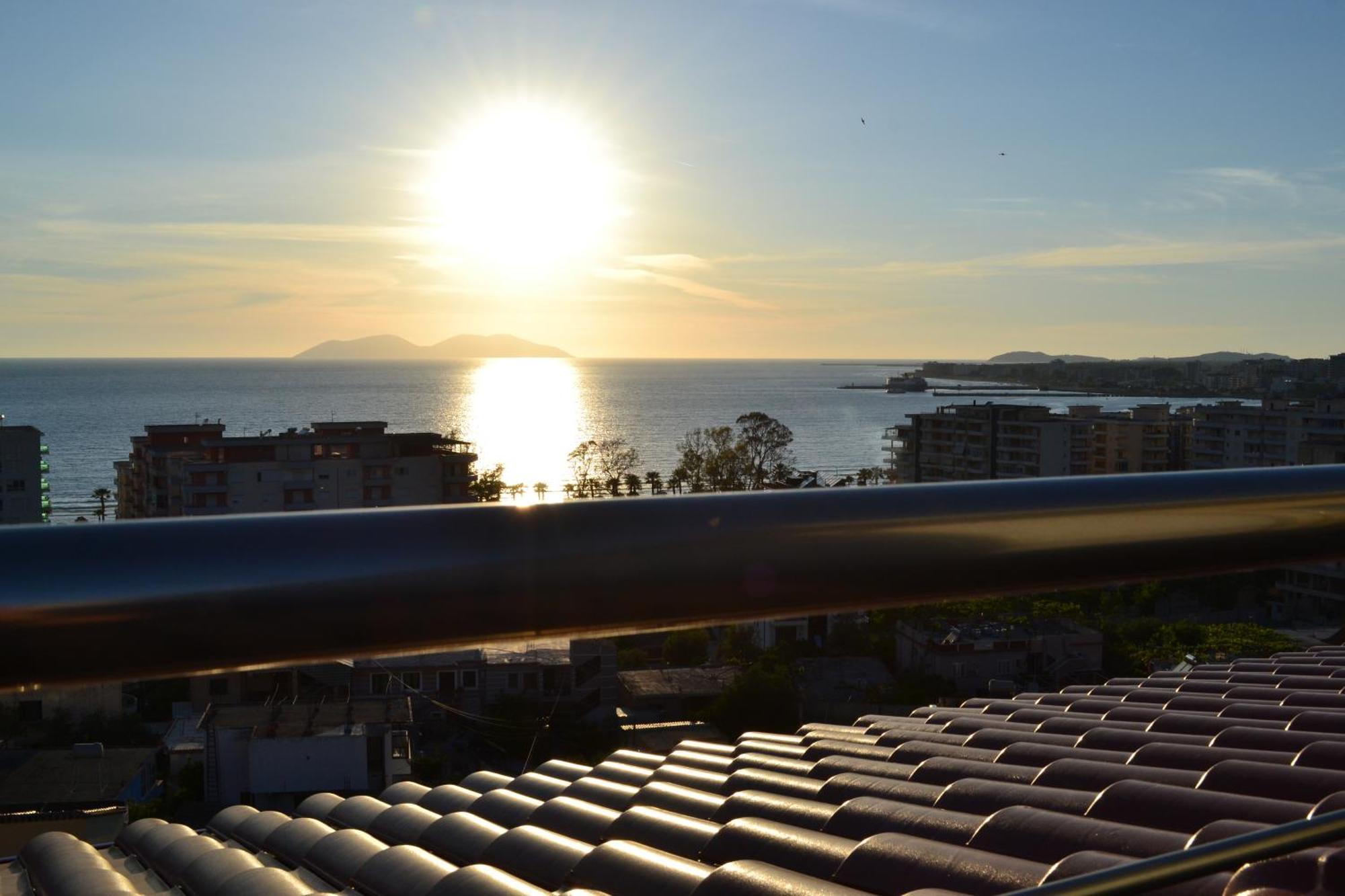 Apartamento Seaview Penthouse Terrace & Garage Vlorë Exterior foto