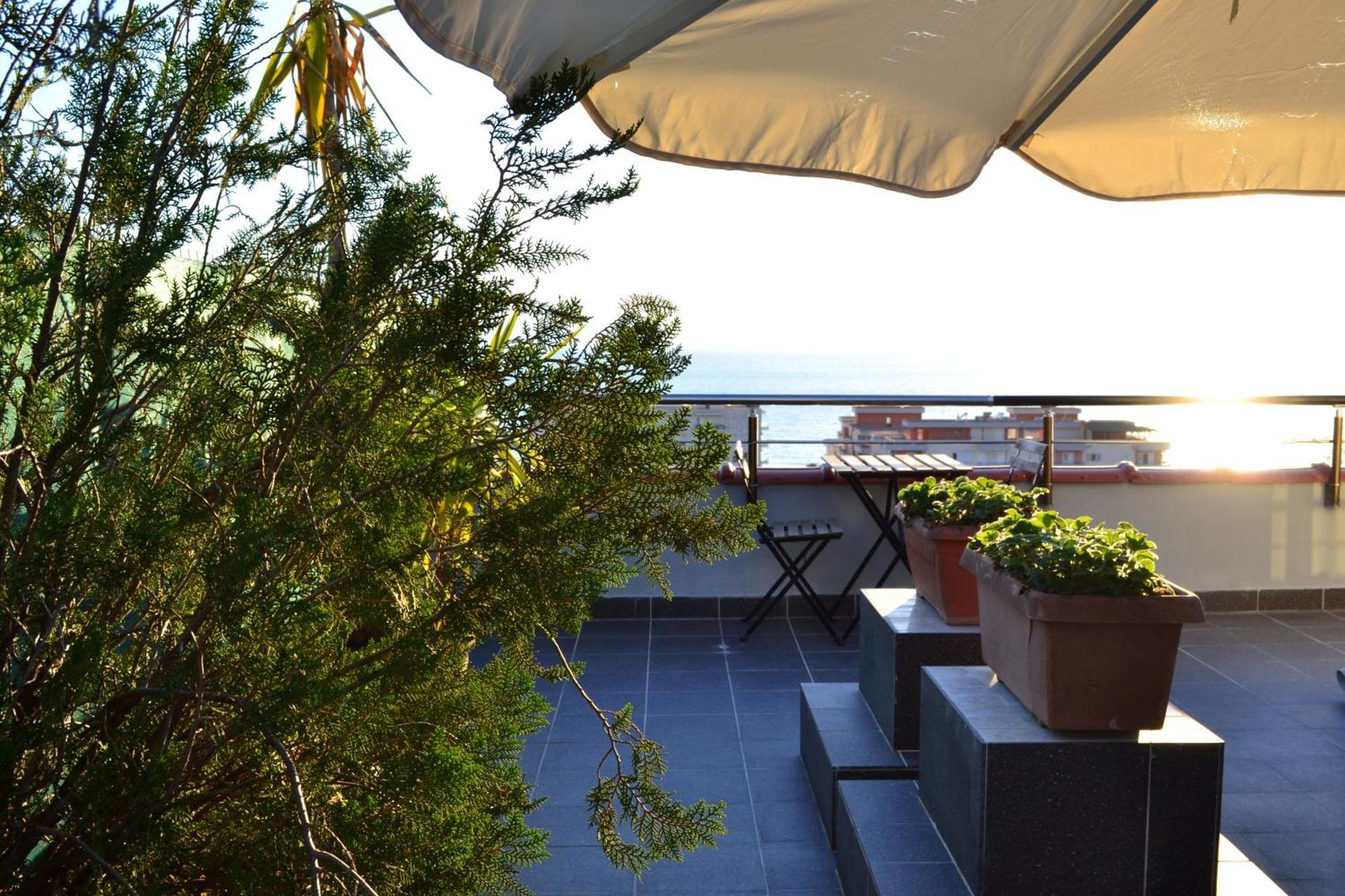 Apartamento Seaview Penthouse Terrace & Garage Vlorë Exterior foto